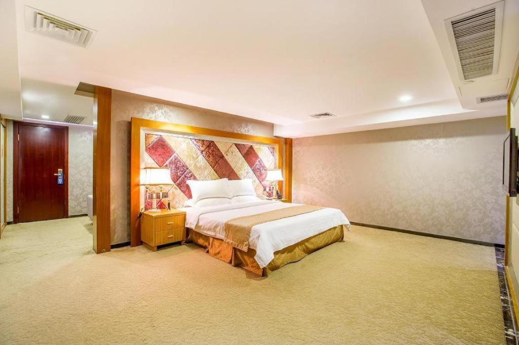 Zhongshan Louis Hotel Exterior foto